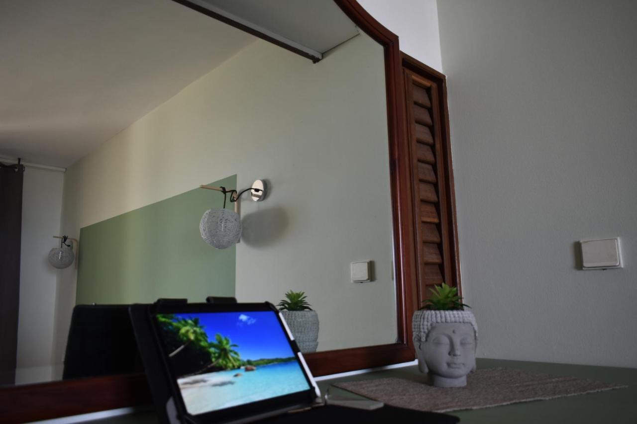 Ananas Premium - Sejour Detente T2 Vue Mer Avec Balcon Prive A Tartane La Trinite Exterior photo